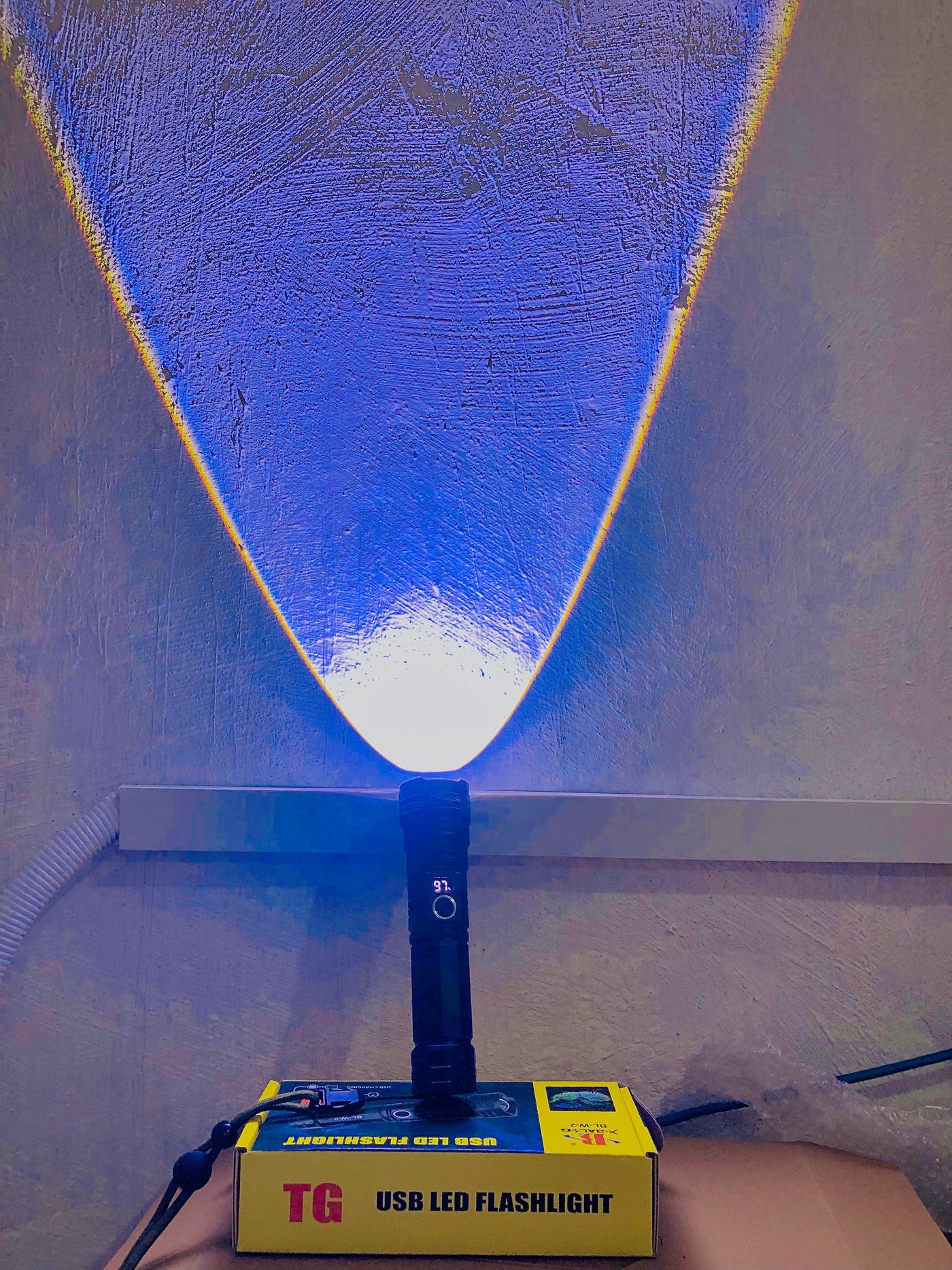 2KM Long Range LED Flashlight | Waterproof, 7Hr Battery Timing